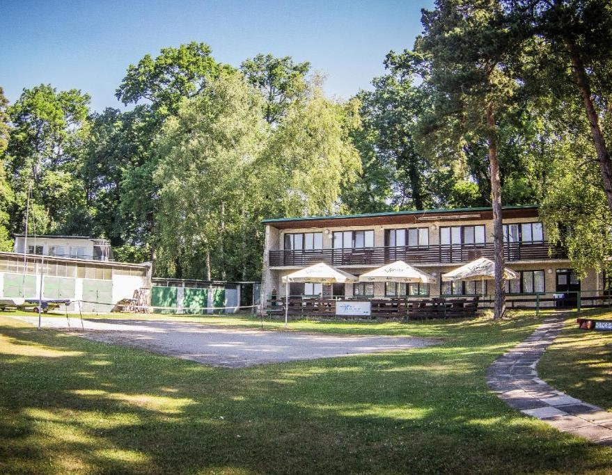 Yacht Club Bezdrev